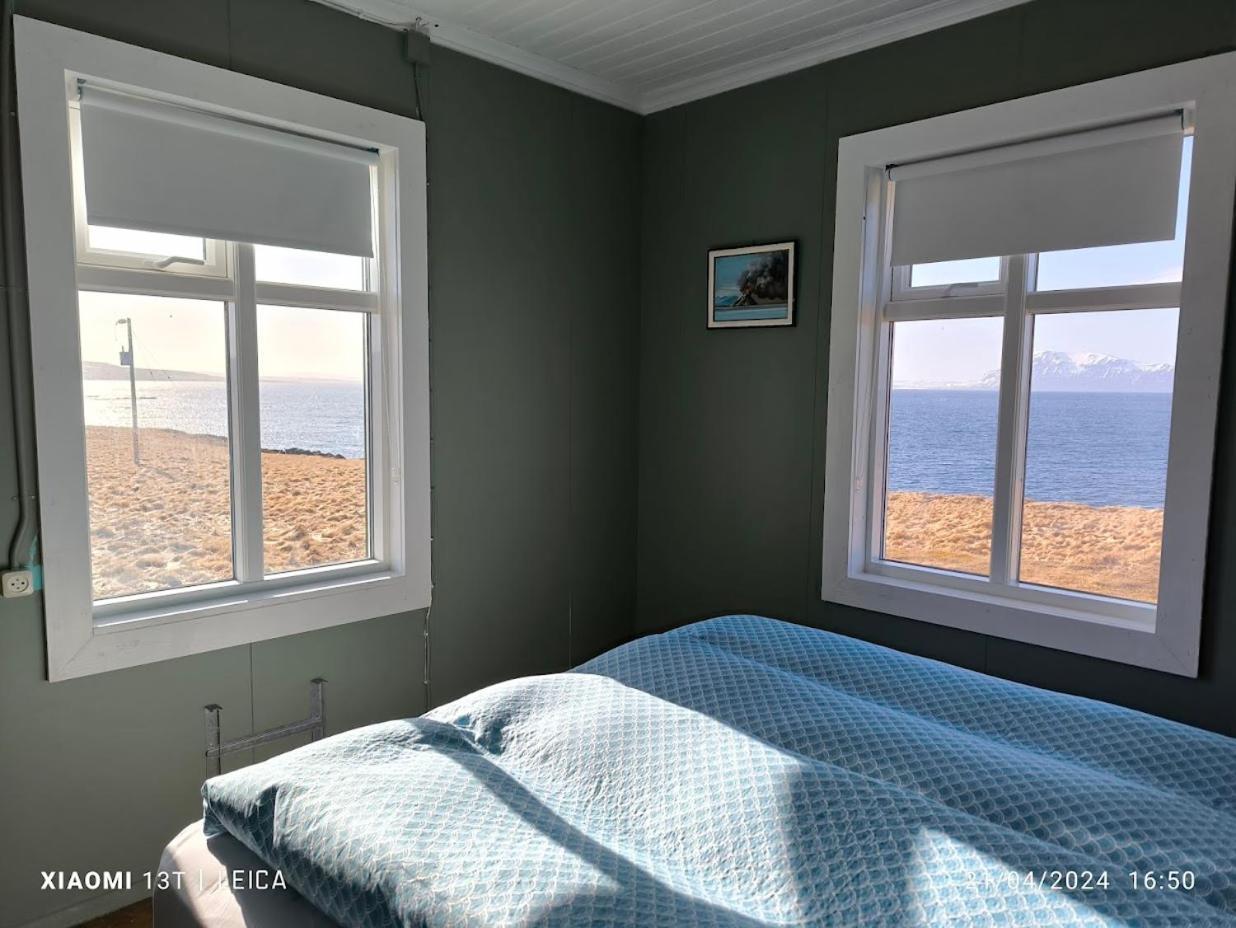 Happy-Cove Guesthouse - By The Sea Bakkafjorthur Exterior photo